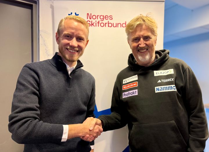 Stian Opsalhagen, kommersiell leder Profrakt, sammen med hoppsjef Jan-Erik Aalbu.