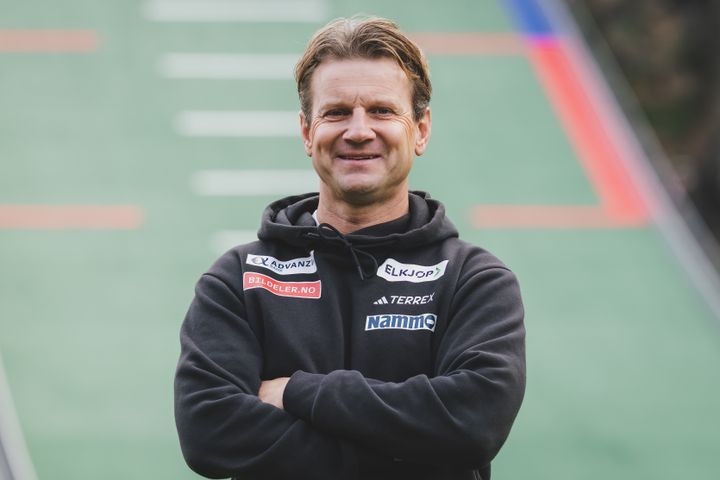 Jermund Lunder blir hovedtrener for hoppkvinnene.