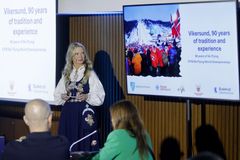 Kristin Løvaas Gjerde presenterte VM-søknaden for FIS Council. Hun er leder av hovedutvalg for kultur, idrett og folkehelse i Buskerud Fylkeskommune