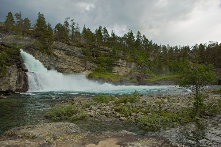 Det vernede vassdraget Rauma i Innlandet og Møre og Romsdal.