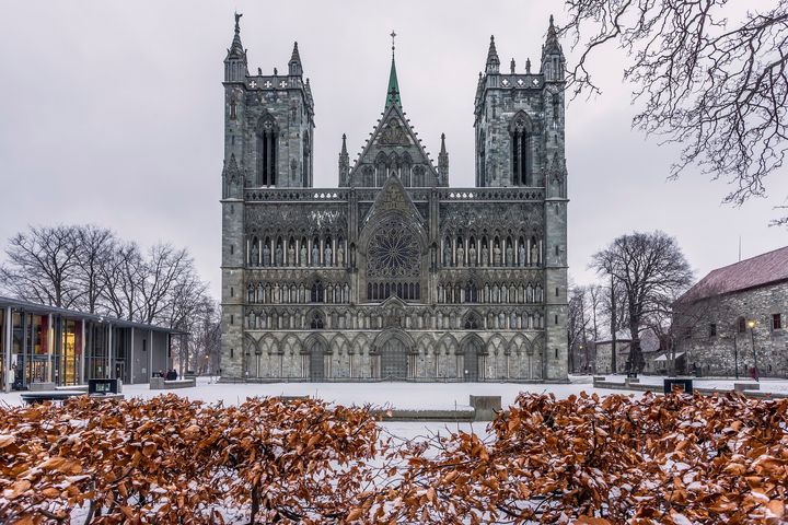 Vestfronten på Nidarosdomen med tre portaler