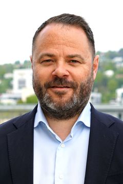 Konstituert administrerende direktør Knut Inderhaug i Hafslund Oslo Celsio (stående). Foto: Hafslund Oslo Celsio