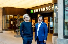 Teatersjef Runar Hodne og styreleder Jafar Altememy