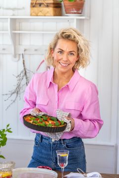 Nydelige retter, gode treningstips og food prep-guides venter i Andersens nye bok. Foto: Bonnier Norsk Forlag