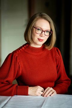 Maria Turtschaninoff hylles av kritikerne for sin debut for voksne lesere, Arvejord. Foto: Veikko Somerpuro