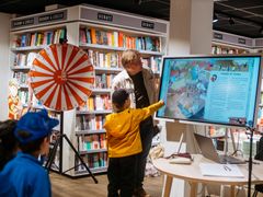 Stor stas å bryne seg på gåtene i Detektivbyrå nr. 2-universet. Foto: Christopher Helberg