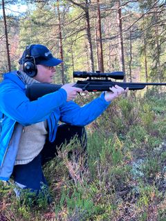 Jørn Lier Horst under prøveskytingen i Drangedal. Foto: Privat