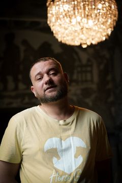 Bjørn Rasmussen er vinner av Kritikerprisen 2025 i Danmark. Foto: Tor Sejthen, Aarhus Teater