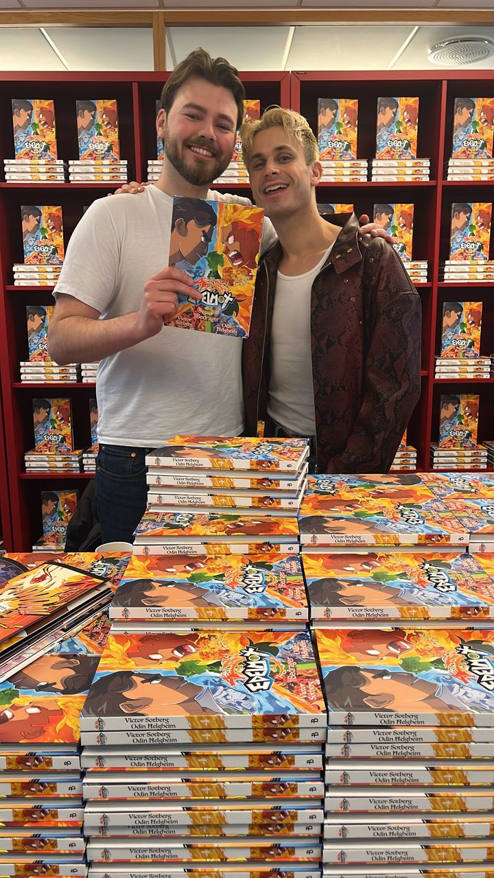 1000 forhåndsbestilte bøker av Edelmot: Bedrager skal signeres.