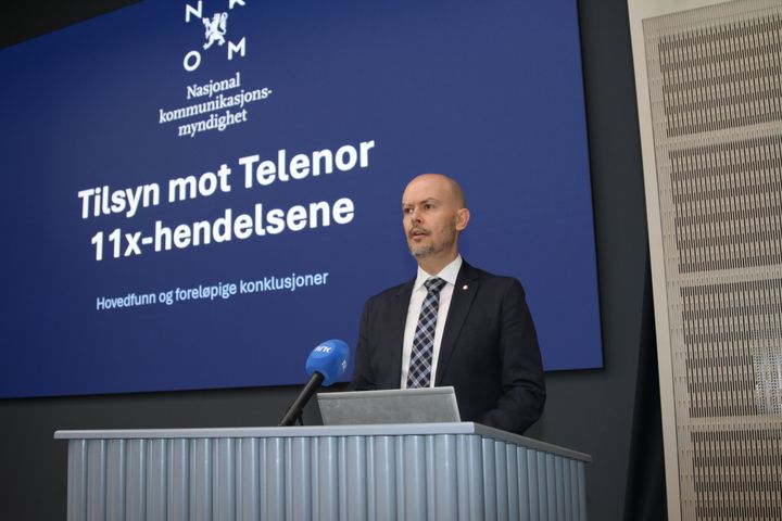 John-Eivind Velure, direktør i Nkom, varsler overtredelsesgebyr mot Telenor etter tilsyn i nødnummersaken.