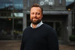 EN EPOKE ER OVER: Alle i Norge må nå få internett levert på andre måter når Telenor stenger kobbernettet for godt 2. september. Her står seksjonssjef for bredbånd i Nasjonal kommunikasjonsmyndighet, Øyvind Halvorsen.
