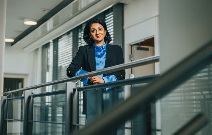 Kamilla Sharma er avdelingsdirektør for marked og tjenester i Nkom