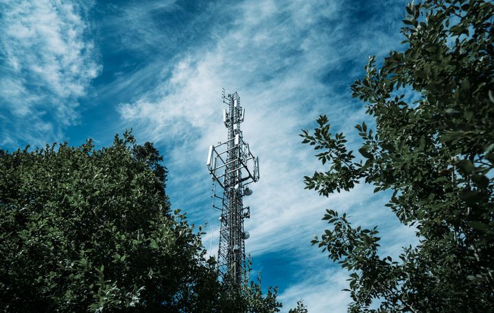KARTLEGGER: Nkom har fått i oppdrag å kartlegge hvordan mobilnettene tåler strømbrudd i ulike deler av landet.