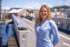 Evy Glørstad blir ny administrerende direktør i Enova, her portrettert foran Blomsterbrua i Trondheim.