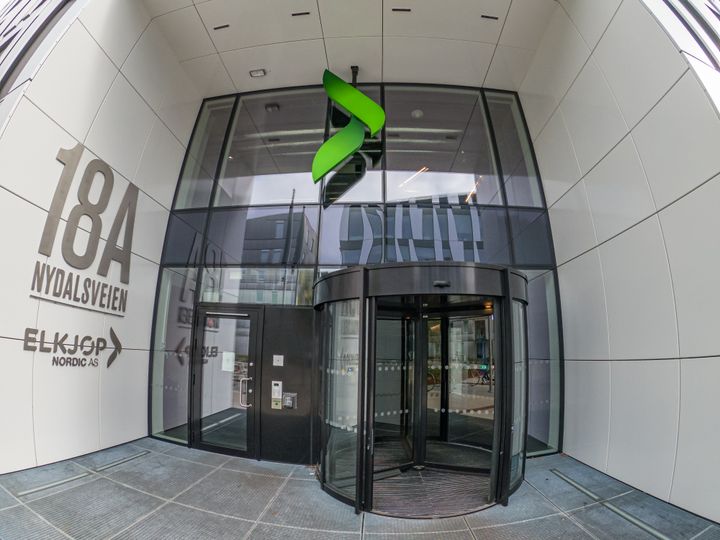 Med en total omsetningsvekst i Norden på 14 % i november og desember vokser Elkjøp Nordic i alle land og produktkategorier. Med en lang rekke brutte rekorder under Black Weeks i tillegg, kan konsernsjef Fredrik Tønnesen konstatere tidenes julehandel.