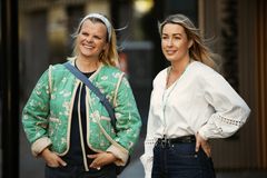 − I en ny informasjonskampanje får du bli med TV-profil Ingrid Gjessing Lindhave t.v. ut i felt og møte menneskene som drifter strømnettet til Glitre Nett, sier Anette Johnsen, avdelingsleder for kundesenteret til Glitre Nett.