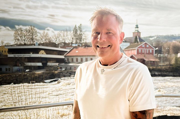 Sikker bruk og lading av el-sparkesykkel er viktig både for voksne og barn, sier Bjørnar Anderson, avdelingsleder DLE i Glitre Nett.