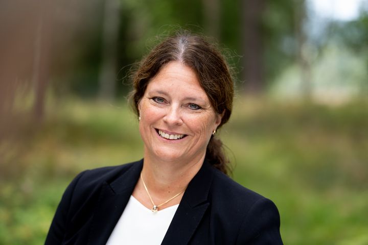 Portrett av Hannah Cook, direktør for eiendomsdivisjonen i Kartverket