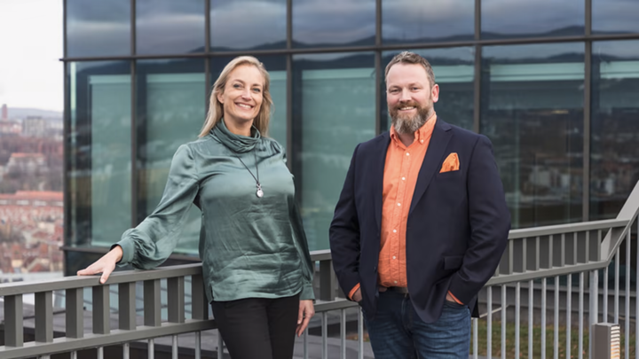 Sopra Steria er svært fornøyd med å få Erik Eskedal med på laget, sier Lise Jæger. Hun har det overordnede ansvaret for satsningen på digital markedsføring, i Norge.
