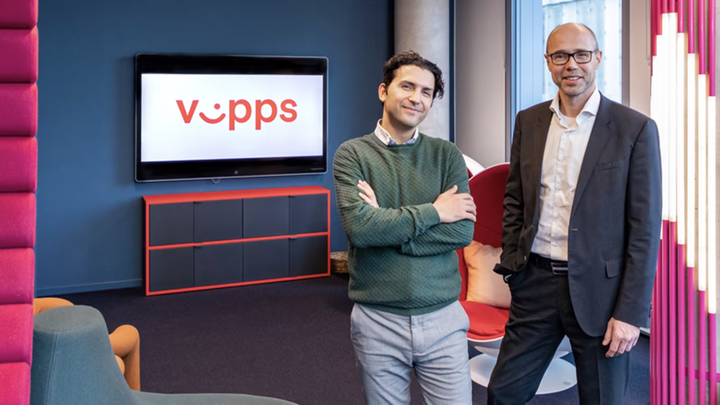 Reza Sobut, Head of Product Engineering for Merchant Products i Vipps og Alf Gilroy, direktør for rådgivning, systemutvikling og -forvaltning i Sopra Steria, er enige om at Vipps og Sopra Steria har mange fellestrekk, og vi jobber svært godt sammen.