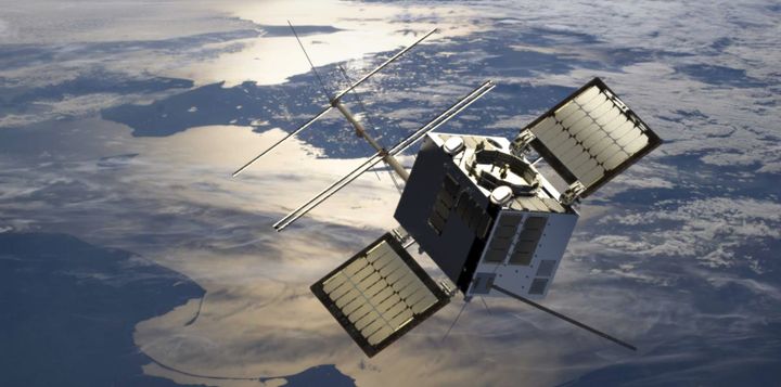 Illustrasjon av den norske småsatellitten NorSat-TD (NorSat Technology Demonstrator). NorSat-TD skal teste nye teknologi og operasjoner for norske bedrifter, etater og internasjonale samarbeidspartnere. Satellitten går i bane i ca 600 kilometers høyde. Målene er 30 x 30 x 40 cm sammenpakket.