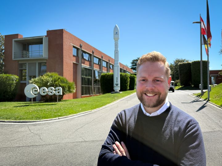 Yngve Angvik er kommunikasjonssjef i Direktoratet for romvirksomhet. Her er han på besøk hos hos den europeiske romorganisasjonen ESA.