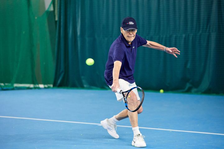 Eduard Irgens er 90 år og klare for verdensmesterskapet i tennis