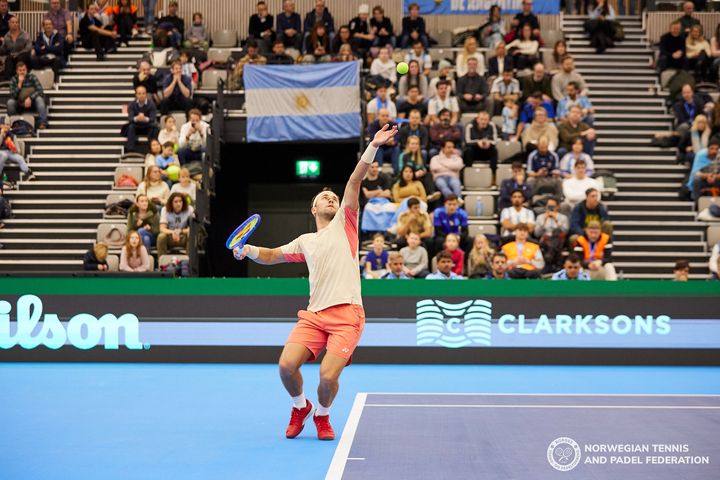 Tennis er blitt en av de mest populære sportene hos Norsk Tipping, og når Casper spiller merkes det godt på Hamar.