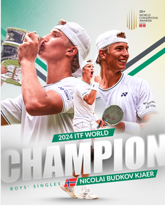 VERDENSMESTER: Nicolai Budkov Kjær mottok i forrige uke det synlige beviset på at han er "2024 ITF World Champion presented by UNIQLO".