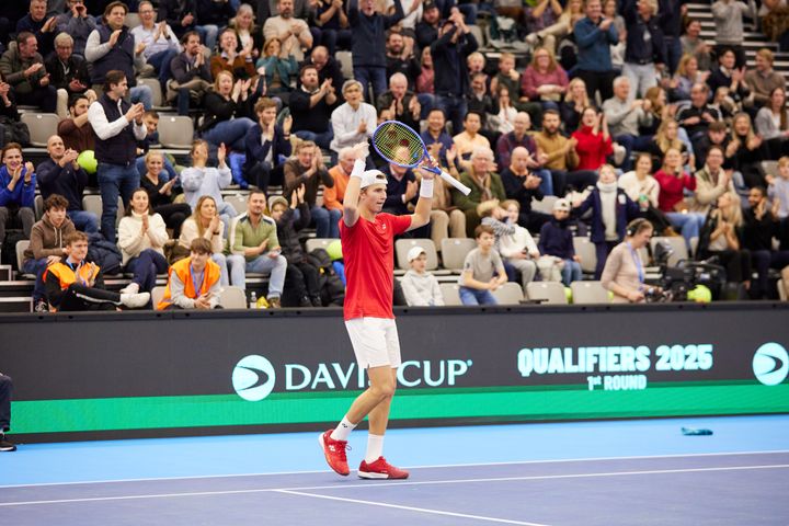 FULLT HUS: Publkum fyllte arenaen og Norge kjempet som løver sist det var Davis Cup på hjemmebane. 5. og 6. februar møter Norge Storbritannia til tidenes norske tenniskamp i Nadderud Arena.