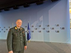 Petter Iversen i NATO hovedkvarteret i Brussel