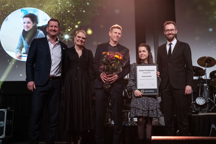 Årets produsent rugeegg. Fra venstre:  Tor Inge Lien - Norsk Kylling, Hilde Talseth - Norsk Kylling, Roar Aakervik, Heidi Verstad, og  Morten Høglien, Norsk Kylling. Foto: Nicholas Lund.