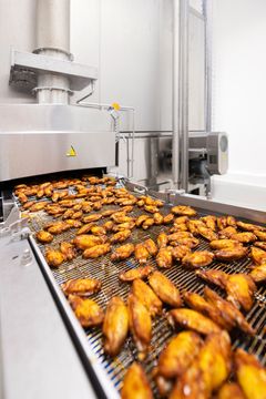 Investerer over 100 millioner i produksjonsanlegget på Orkanger. Videre vekst fører til at Norsk Kylling må utvide for å møte etterspørselen etter ECC-kylling. Selskapet skal blant annet utvide med utstyr på marinering, grill og pålegg. Foto: Elin Iversen.