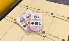 Denne uken lanserer Norsk Kylling det ferske pålegget Halal Kyllingfilet Naturell hos REMA 1000.