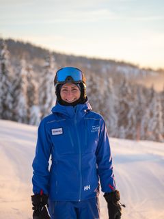 GLEDELIG: Alpinco er glad for å kunne bidra der de kan til noen som trenger det, sier kommunikasjonsansvarlig i Alpinco, Veslemøy Eineteig Wedum.