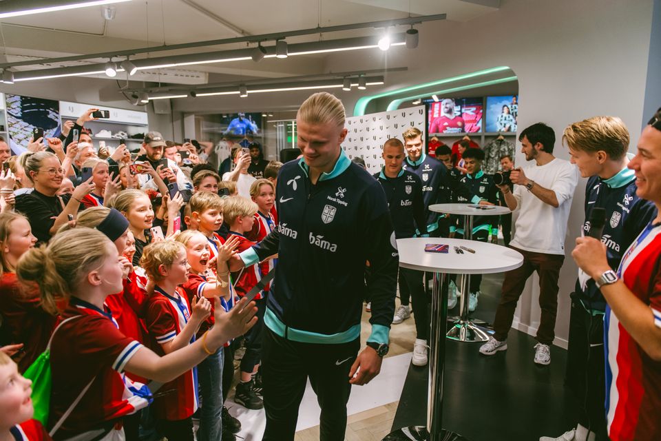 Historisk fotballvegg og egen Liverpool Store når Unisport åpner ny ...