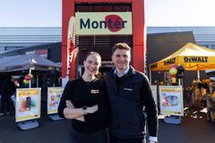 Daglig leder hos Montér Tønsberg, Karoline Pettersen og regiondirektør i Optimera TVB, Henrik Farmen.