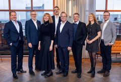 Fra venstre: Lars Erik Grønntun, styreleder i Paritee, Jan-Erik Larsen, partner og daglig leder i Kruse Larsen, Karne Lykkebo, konserndirektør Geelmuyden Kiese Gruppen, Tim Peters, COO og operativ leder av Kruse Larsen, Rolf Ellingsen Aaneland som blir ny adm. direktør i Geelmuyden Kiese Norge, Bjørn Richard Johansen, kommersiell direktør i Geelmuyden Kiese og strategisk rådgiver for styret i Paritee, Celine Gran, partner og daglig leder i Pressure og Christian Laland, assisterende daglig leder og seniorrådgiver i Pressure.
