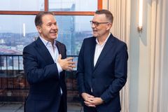 Fra venstre: Jan-Erik Larsen, partner og daglig leder i Kruse Larsen sammen med Lars Erik Grønntun, styreleder i Paritee.