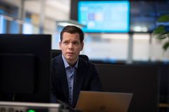 Thorbjørn Busch oppfordrer til varsomhet med hva slags bilder som tas, og ikke minst hva som deles. Foto: Martin Fjellanger.