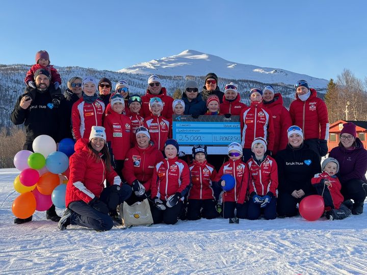 Pioner Skiklubb vant trekningen av 25.000 kr etter å ha gjennomført BRUK HUE.