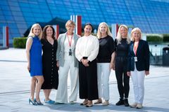 Fra venstre: Ana Brodtkorb (Telenor), Nelli Kongshaug (Røde Kors), Grete Herlofson (Røde Kors), Birgitte Engebretsen (Telenor), Ragnhild Mathisen (Telenor), Ann Christin Håland (Røde Kors), Grete Thorsen (Røde Kors)