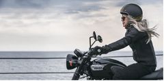 Det forventes stor vekst i antall kvinner som kjører MC i Norge Se også: www.leksmotor.no og https://www.facebook.com/leksmotor/ Foto: Triumph Motorcyckles