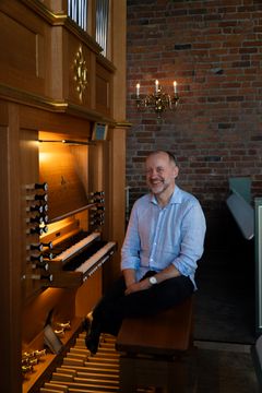 Kantor og slottsorganist Lars Notto Birkeland, ved Akershus slottskirke