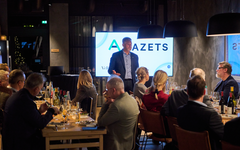 Arne Norheim, adm. direktør, Azets, ønsker velkommen til lunsj.