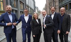 - Gjennom overføringen av Accigo til Columbus samles mer av verdikjeden i egne leveranseteam. Det gir både bedre skalerbarhet og mer forutsigbarhet for kundene, sier Eivind Hagen, VP Dynamics i Columbus. Fv: Mikael Balkö, Geir Elvestad, Guri Korhavn, Eivind Hagen, Magnus Adler og Kjell Magne Ramsli.