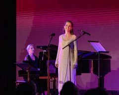 Marianne Bye Granheim (vokal) og Berit Billingsø (klaver)