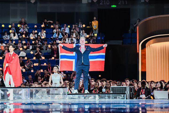 Bronse til Henrik Solberg Bølgenhaugen fra Sokna
