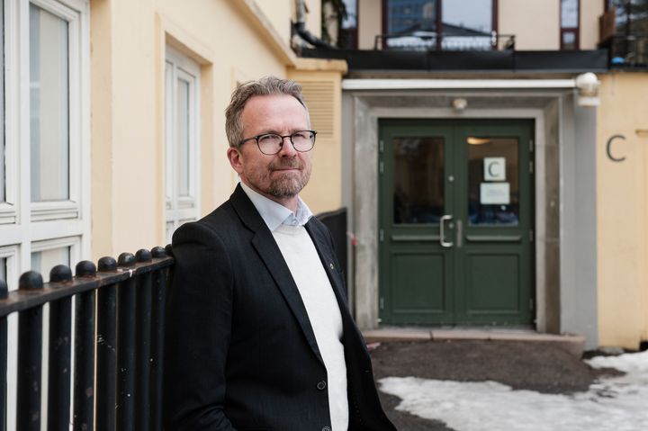 Uten en lærernormen som sikrer nok lærre blir det mindre tid til elevene, større klasser og med stor sannsynlighet mer uro i klasserommene, mener Geir Røsvoll, leder i Utdanningsforbundet.