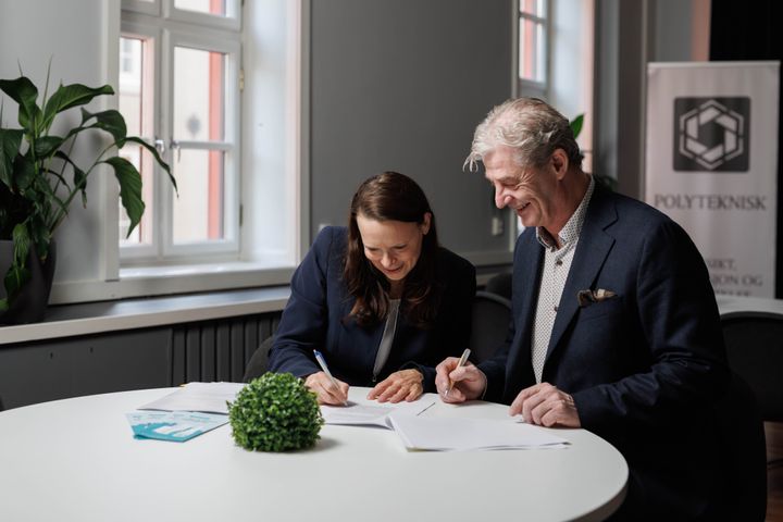 Administrerende direktør og gründer av Proponent Biotech Bettina Ernst og Bent Andreassen, administrerende direktør i Pharma Nordic.